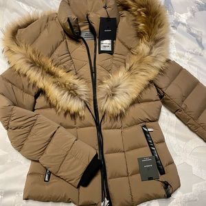 Rudsak cropped quilted puffer with oversized fur trimmed hood. Women’s Medium.